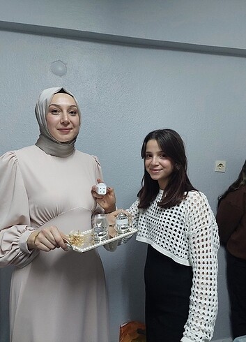 Zara İsteme de giydim tasarım elbise