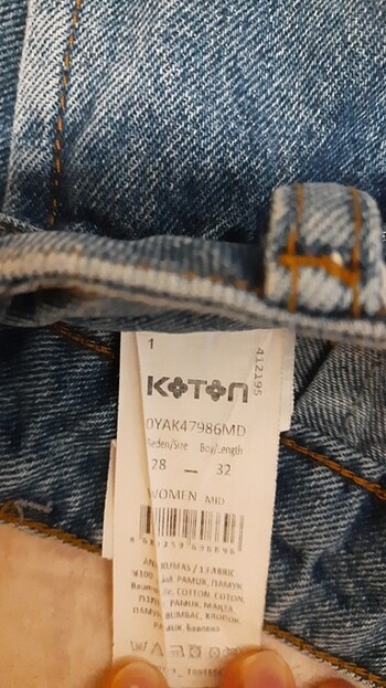 28 Beden mavi Renk Koton mom Jean.