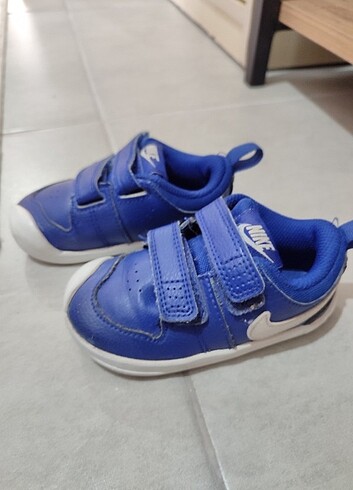 22 Beden Nike orjinal çocuk ayakkabı