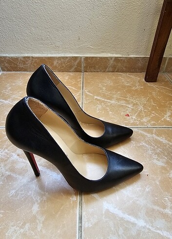 Christian Louboutin Christian Louboutin İnce Topuk