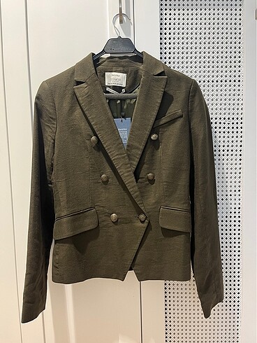 BERSHKA CEKET