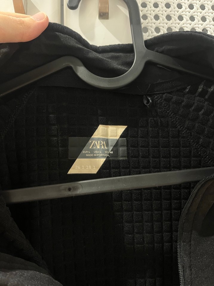 Zara Erkek Siyah Fermuarlı Yüksek Yakalı Sweatshirt - Görsel 4