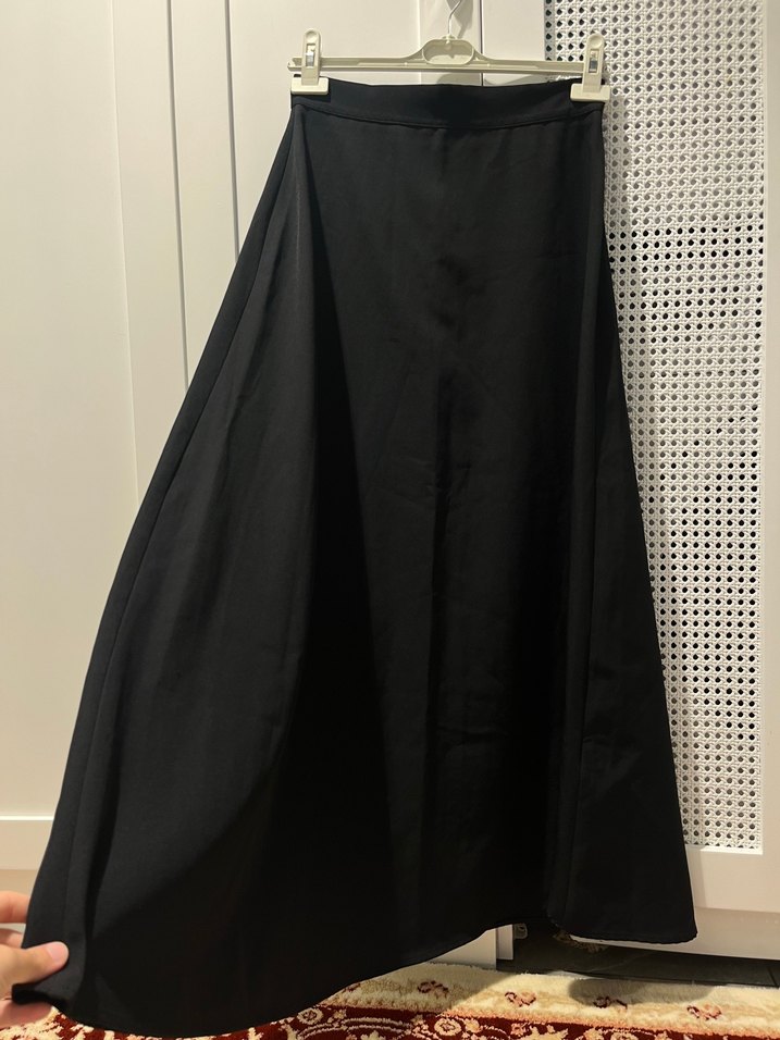 LCW Siyah Uzun Dökümlü Etek - Görsel 2