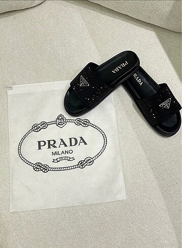 Prada terlik