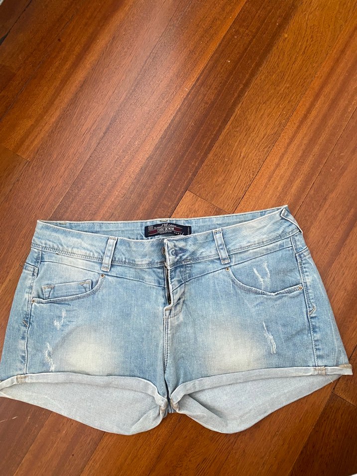 Açık Mavi  Desenli Denim Mini Şort - Görsel 3