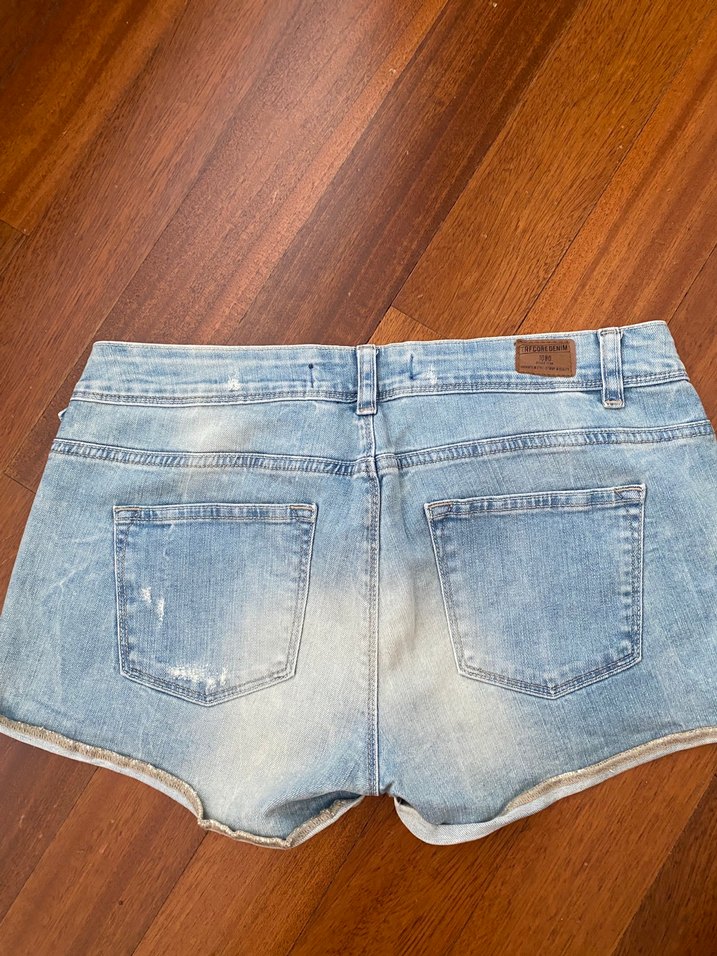 Açık Mavi  Desenli Denim Mini Şort - Görsel 4