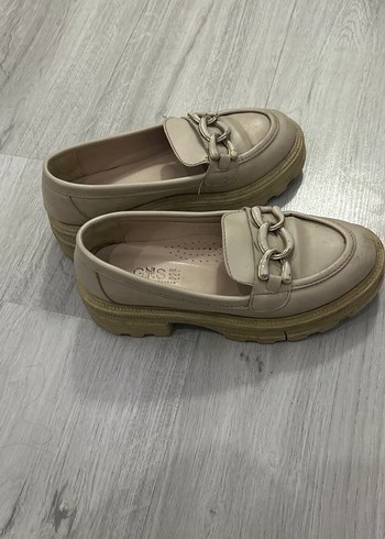 Kız Çocuk Bej Tokalı Loafer Ayakkabı - Görsel 2