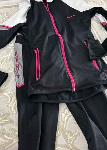 Fermuarlı Yüksek Yakalı Siyah-Pembe Kadın Eşofman