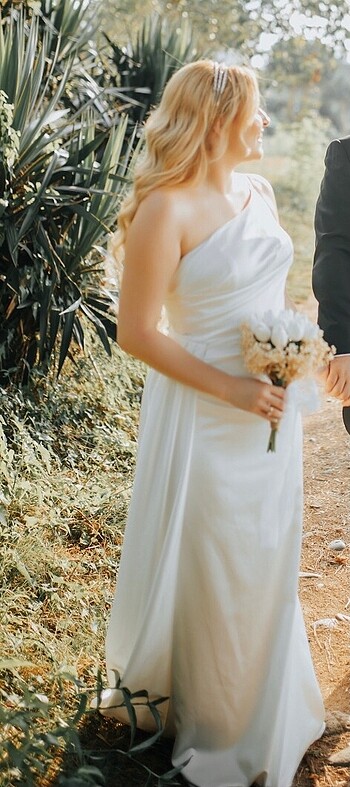 Nişan, Nikah Elbisesi