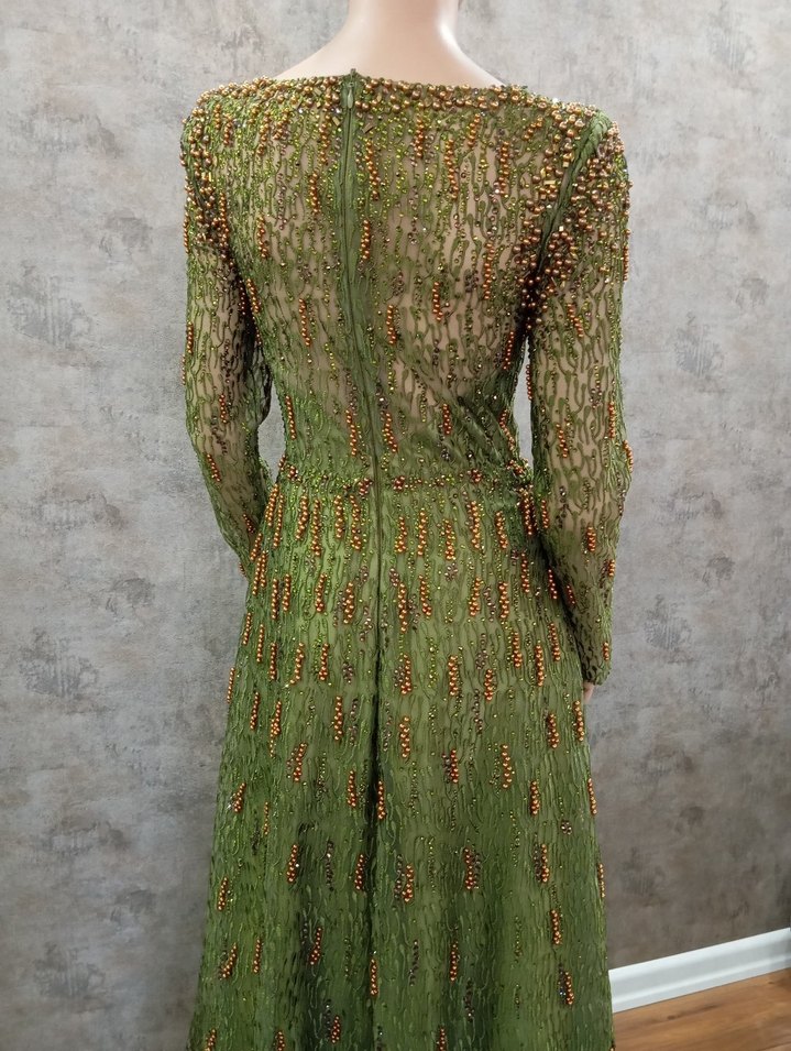 Boncuk İşlemeli V Yakalı Uzun Kadın Abiye - Görsel 5