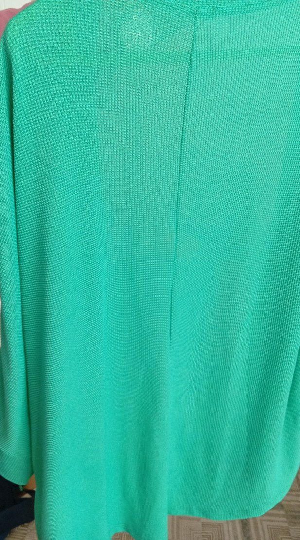 Parlak Yeşil Midi Kadın - Görsel 3