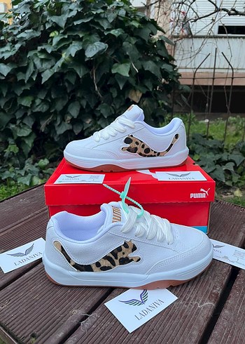 Leopar Desenli Beyaz Bağcıklı Kadın Spor Ayakkabı - Görsel 4