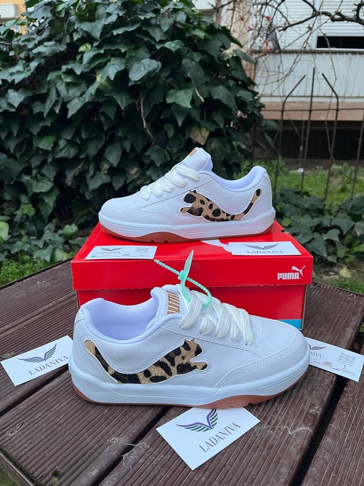 Leopar Desenli Beyaz Bağcıklı Kadın Spor Ayakkabı - Görsel 4
