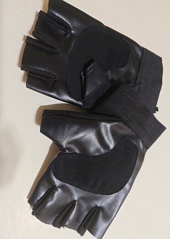 Altın Renkli Punk Tarzı Eldiven - Görsel 2