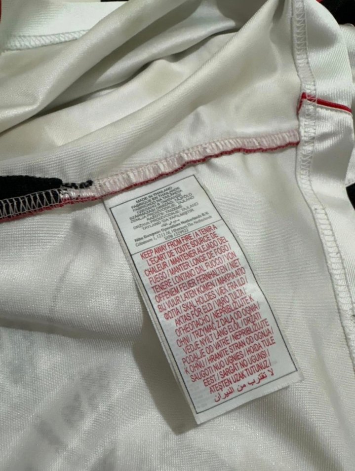 Nike Beyaz Kolsuz V Yaka Erkek Forma 62x45 - Görsel 4