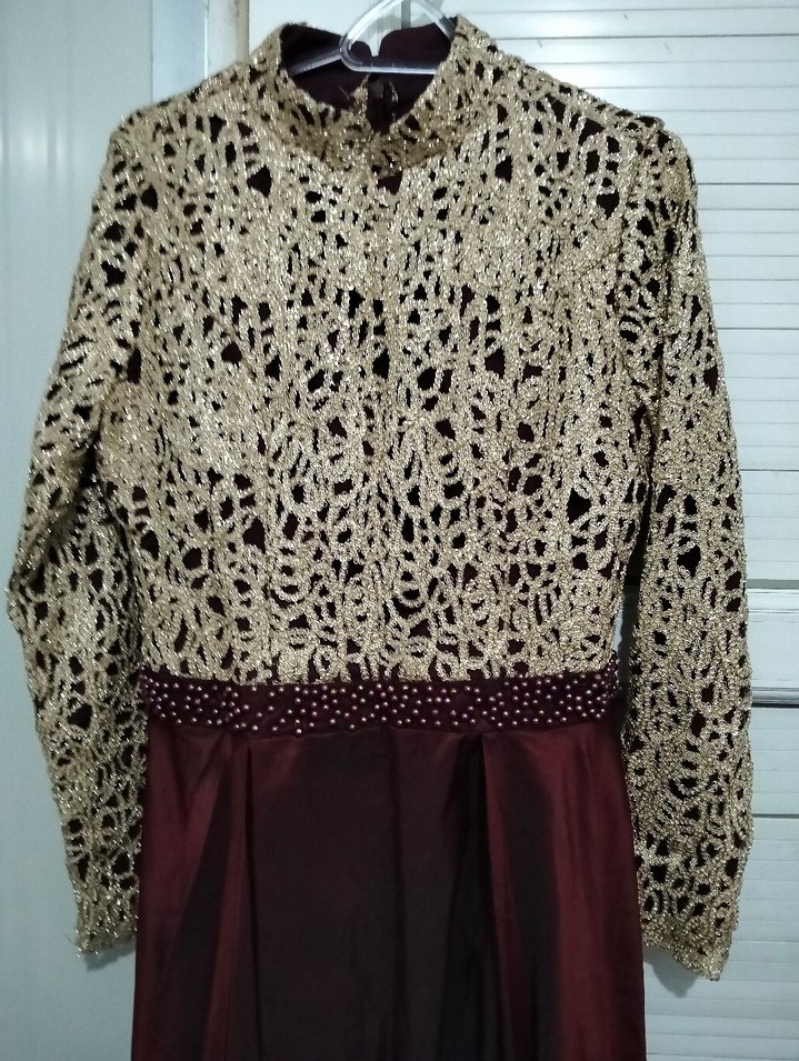 Bordo İşlemeli Uzun Kollu Abiye Elbise - Görsel 3