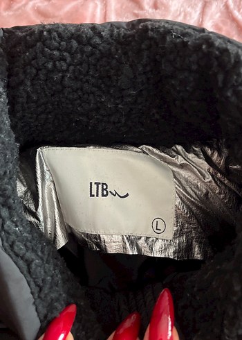 Kırmızı Ekose Desenli Kadın Şişme Yelek - Görsel 5