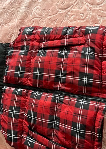 Kırmızı Ekose Desenli Kadın Şişme Yelek - Görsel 2