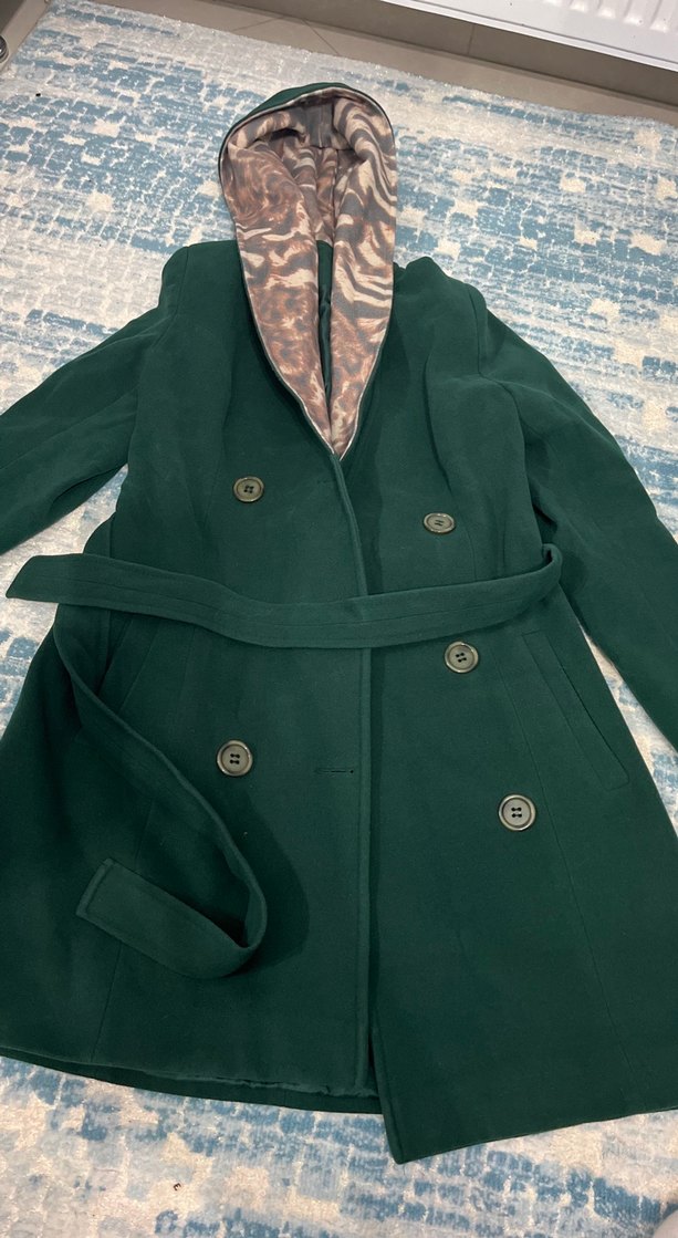 Çift Düğmeli Kemerli Yeşil Kaban - Görsel 2