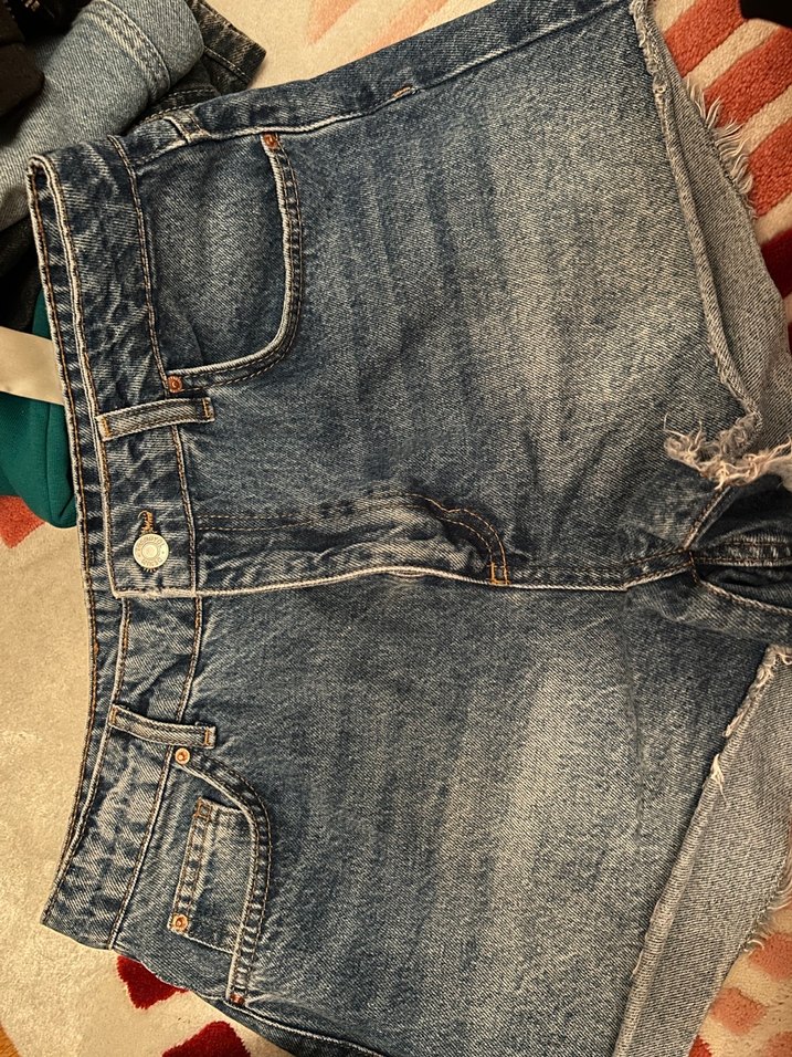 Kemerli Mavi Denim Mini Şort - Görsel 2