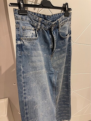 m Beden mavi Renk Miu miu taşlı jean