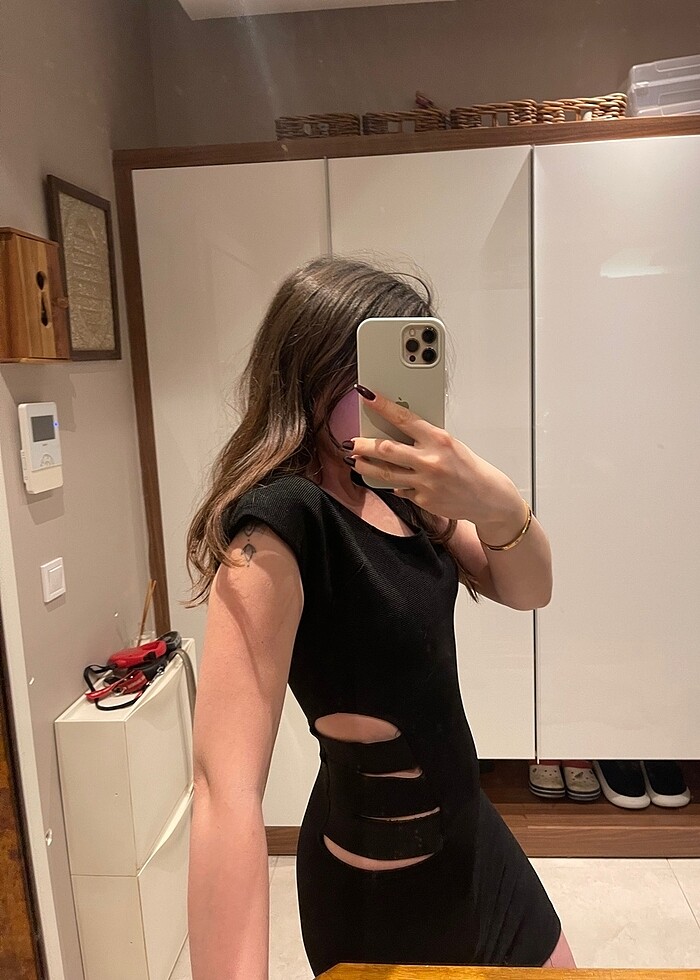 Burberry bel dekolteli elbise - Görsel 2