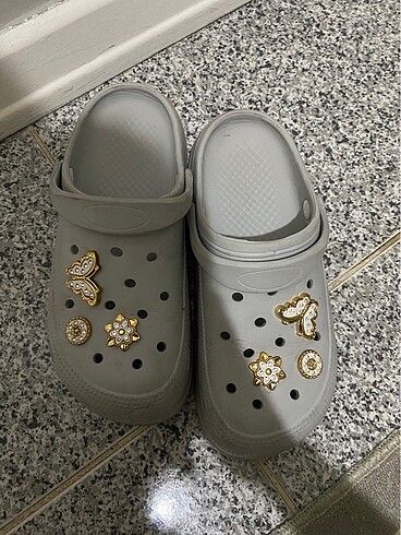 Crocs