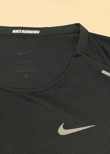 Nike Siyah Spor Tişört Dri Fit - Görsel 3