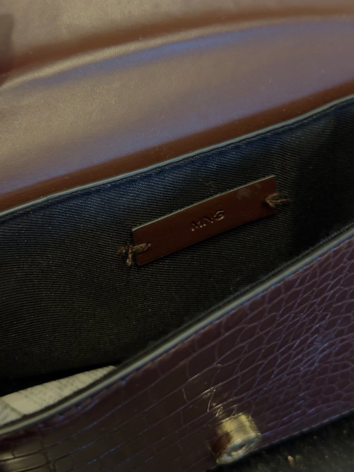 Mango Kahverengi Deri Yılan Desenli Tokalı Çanta - Görsel 4