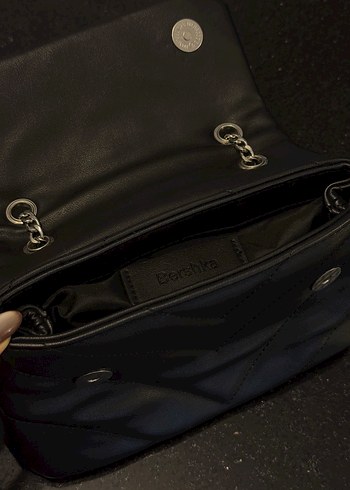 Bershka Siyah Deri Zincir Detaylı Kadın Çanta - Görsel 5