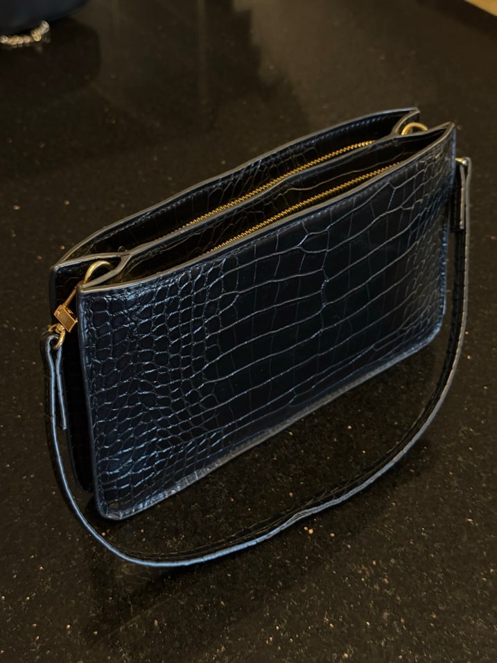 Mango Siyah Deri Yılan Desenli Tokalı Kadın Çanta - Görsel 2