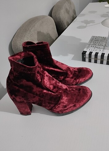 39 Beden bordo Renk Hiç giymedim