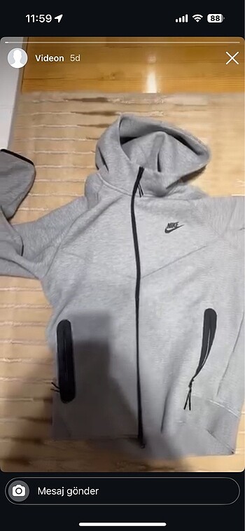 tech Nike