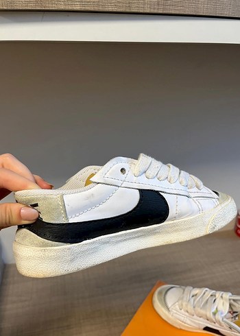 Beyaz Siyah Nike Kadın Spor Ayakkabı - Görsel 5