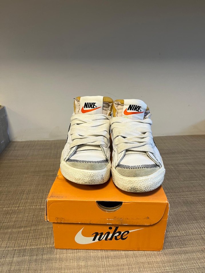 Beyaz Siyah Nike Kadın Spor Ayakkabı - Görsel 3