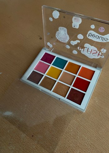 Hello Kitty Çok Renkli Far Paleti - Görsel 2