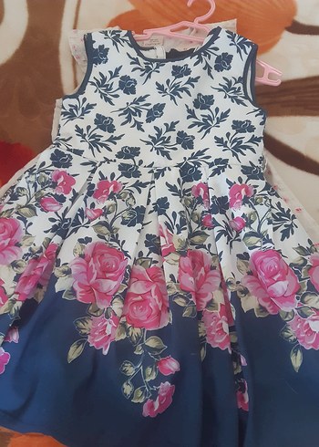 3 adet 4 5yas uyumlu  marka elbiseler - Görsel 2