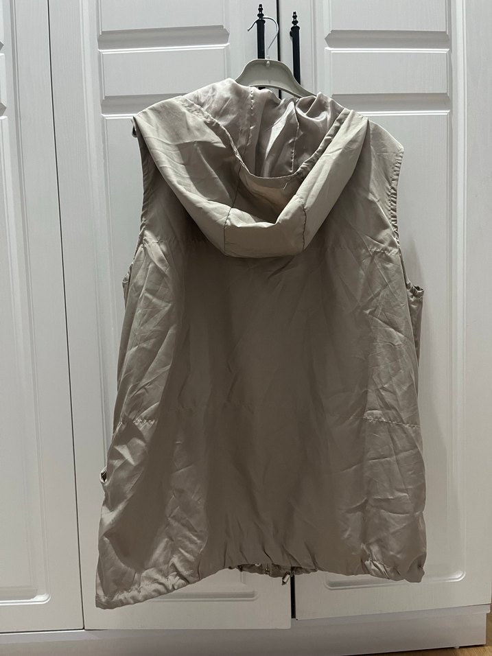 Bej Kapüşonlu Fermuarlı Kadın Yelek - Görsel 2