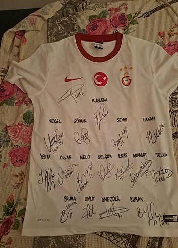 galatasaray imzali forma