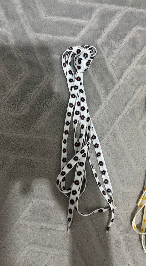 Çiçek Desenli Bağcık - Görsel 4