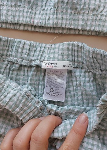 8 Yaş Beden yeşil Renk Kısa Kollu Piliseli Kareli Bebek Kız Takımı