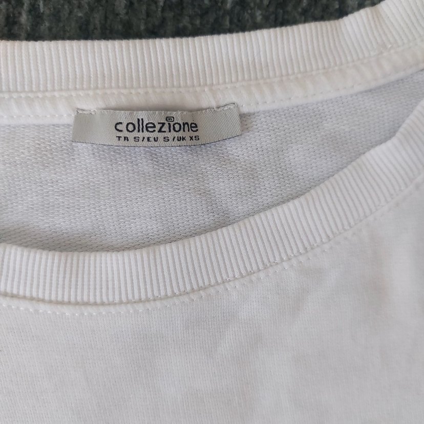 Beyaz genç kiz,  Baskılı Tişört - Görsel 3