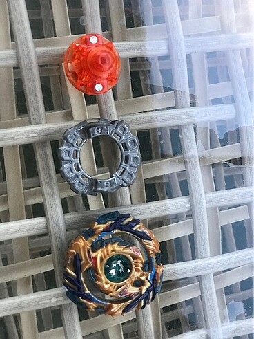 Beden Beyblade burst
