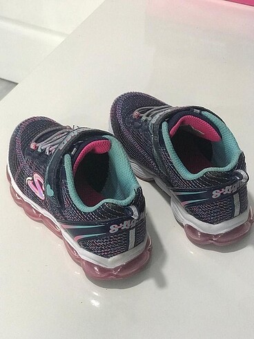 27 Beden mor Renk ORJİNAL SKECHERS 27 NUMARA