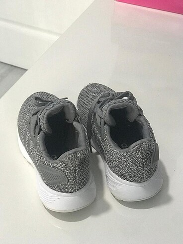 28 Beden Adidas 28 numara çocuk AYAKKABISI