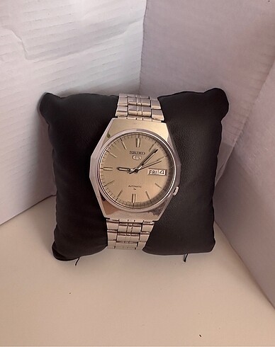 Seiko Saat