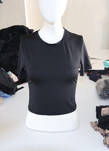 Slim fit crop