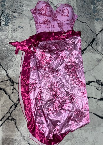 Pembe Baskılı Kadın Mayo - Görsel 2