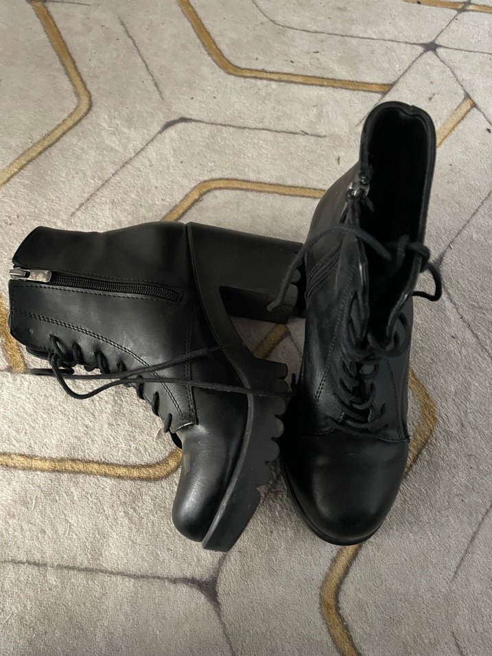 Siyah Deri Gotik Blok Topuklu Kadın Bot - Görsel 2