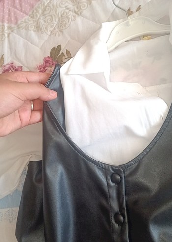 Düğmeli Beyaz Deri Mini Gömlek - Görsel 4